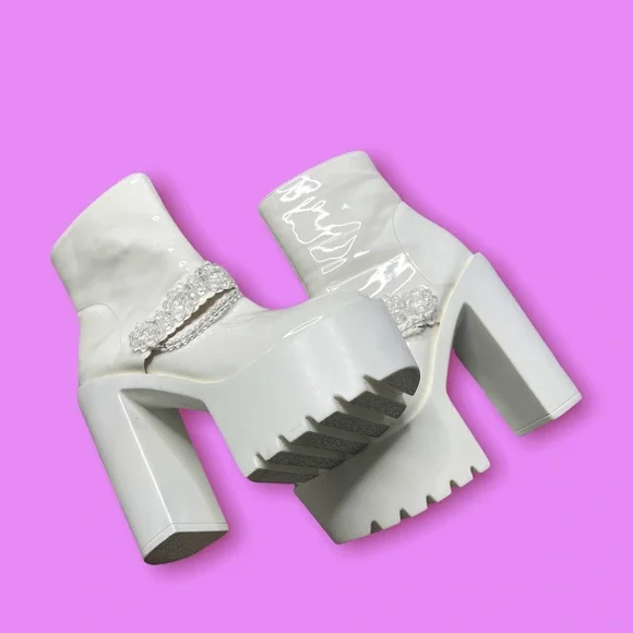 White Vinyl Grunge Goth Rock High Heel Boots - Picture 4 of 5